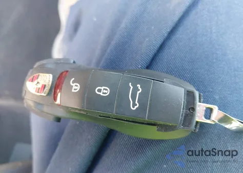 2017 Porsche Cayenne Platinum Edition from USA, damaged, VIN WP1AA2A2XHKA85652